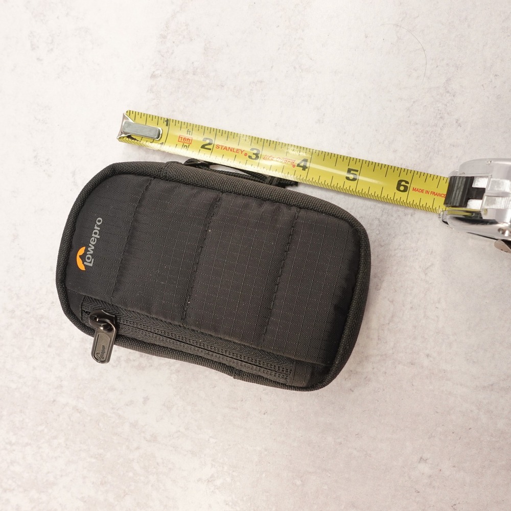 Lowepro Black Compact Digital Camera Pouch Sony ZV1 5.5"x3"x2" Case - Picture 8 of 9
